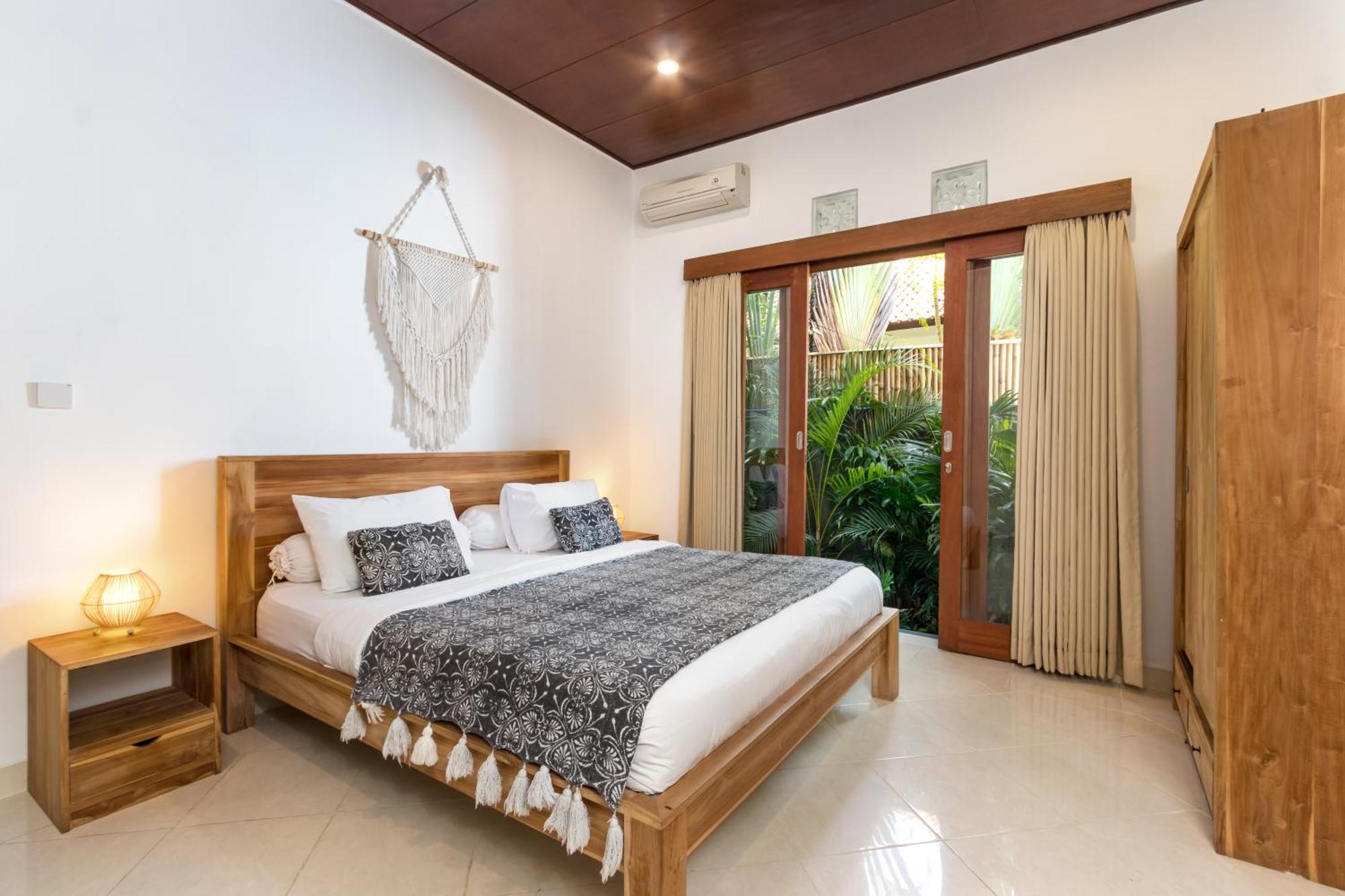 Twist And Shout Villa Seminyak Buitenkant foto